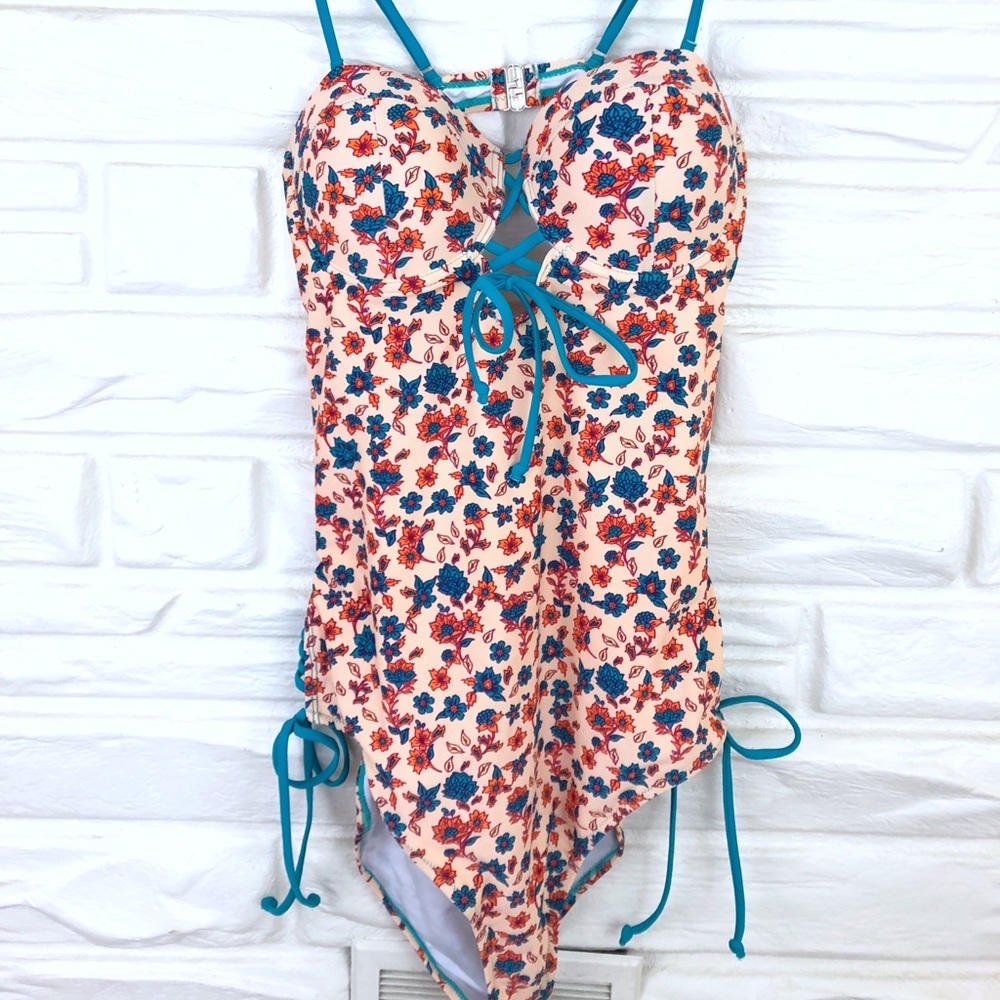 Cupshe NWT one piece